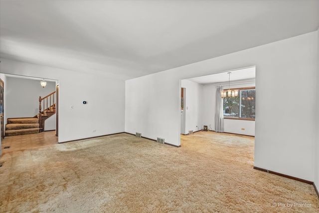 315 Leeds Court, Naperville, IL 60565