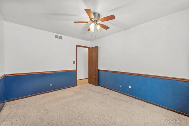 315 Leeds Court, Naperville, IL 60565