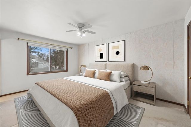 315 Leeds Court, Naperville, IL 60565