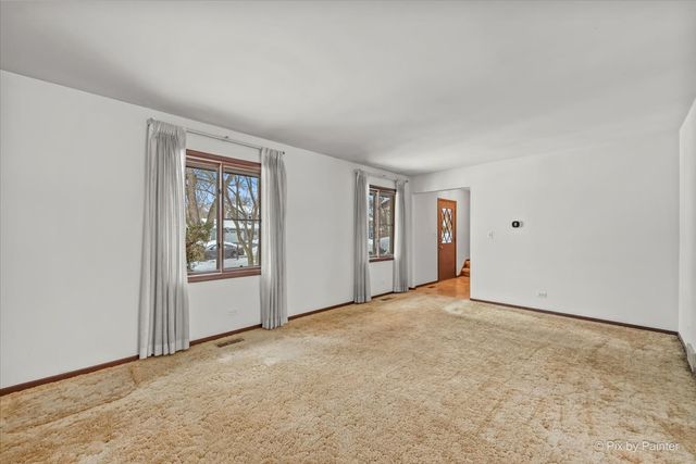 315 Leeds Court, Naperville, IL 60565