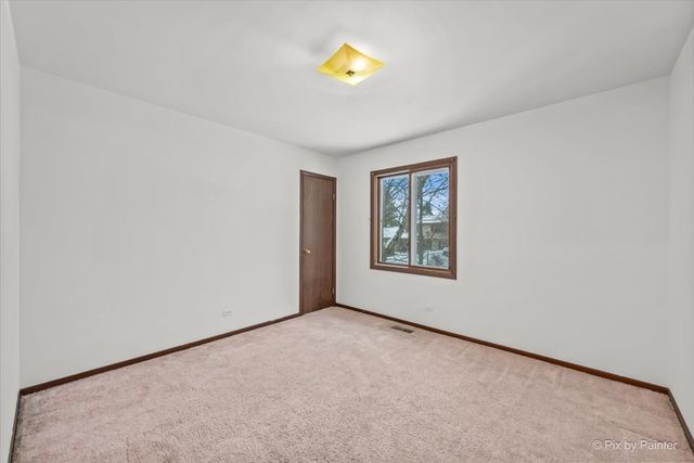 315 Leeds Court, Naperville, IL 60565