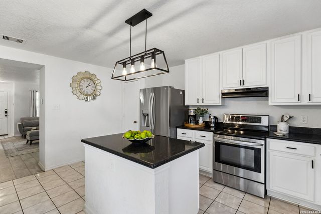 16130 Ambush Grove, San Antonio, TX 78247