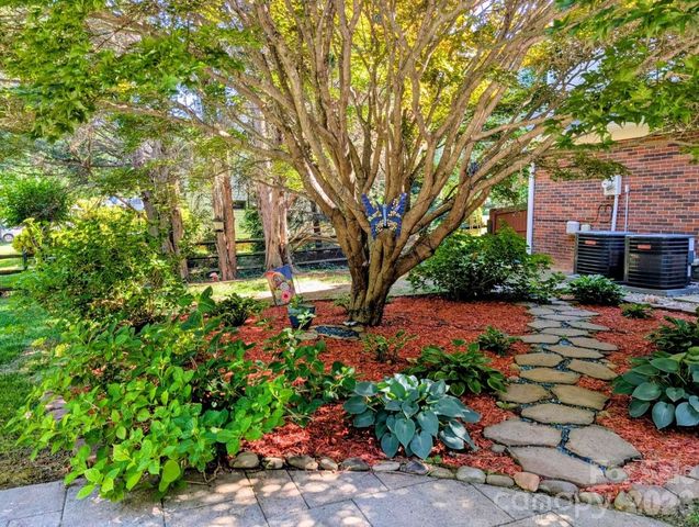 19138 Brookgreen Garden Place, Cornelius, NC 28031