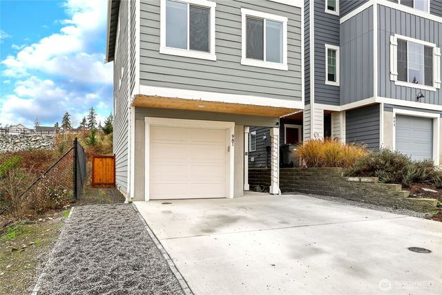 981 NW Highgarden Drive, Bremerton, WA 98311