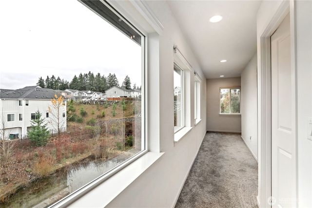 981 NW Highgarden Drive, Bremerton, WA 98311