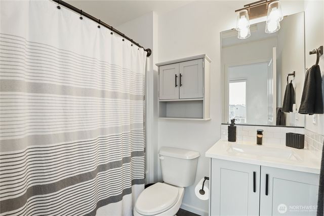 981 NW Highgarden Drive, Bremerton, WA 98311