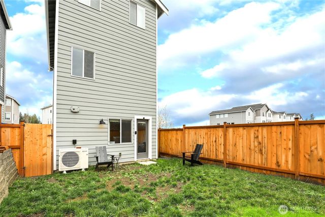 981 NW Highgarden Drive, Bremerton, WA 98311