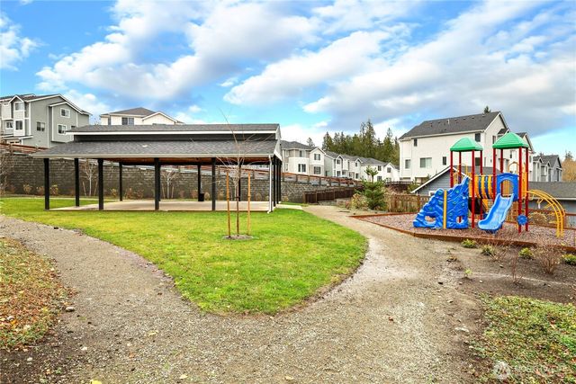 981 NW Highgarden Drive, Bremerton, WA 98311