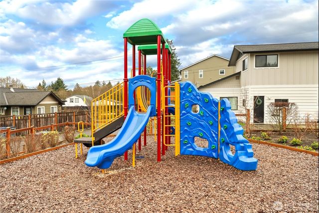 981 NW Highgarden Drive, Bremerton, WA 98311