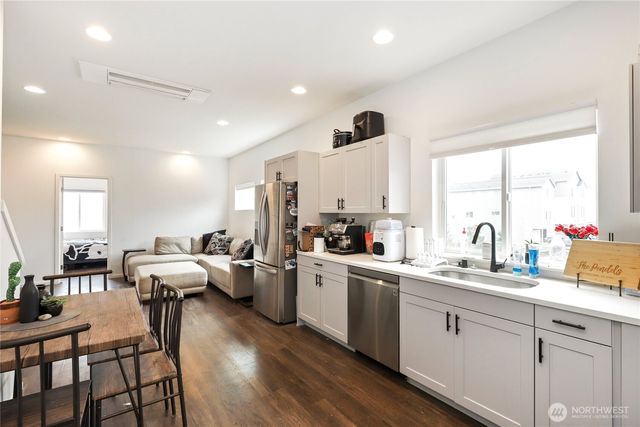 981 NW Highgarden Drive, Bremerton, WA 98311