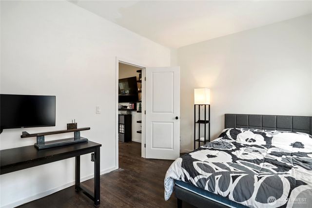 981 NW Highgarden Drive, Bremerton, WA 98311