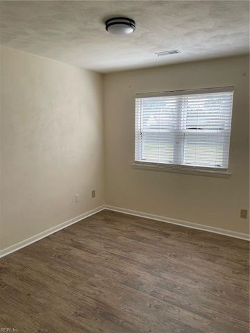 3404 Newport DR, Chesapeake, VA 23321