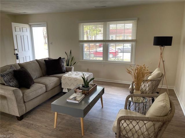 3404 Newport DR, Chesapeake, VA 23321