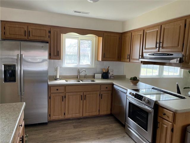 3404 Newport DR, Chesapeake, VA 23321