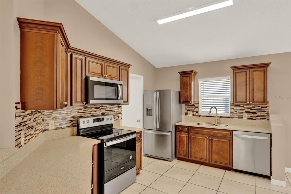 Image 11 of property listing at 5421 NOKOMIS CIRCLE, Orlando, FL 32839