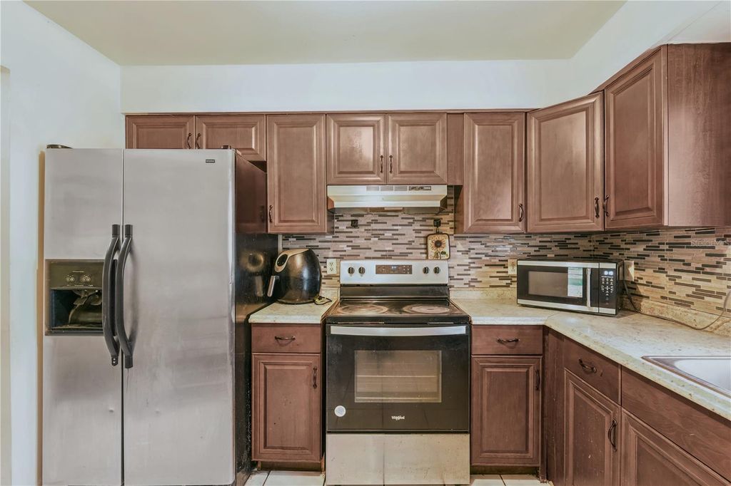 Image 10 of property listing at 5421 NOKOMIS CIRCLE, Orlando, FL 32839