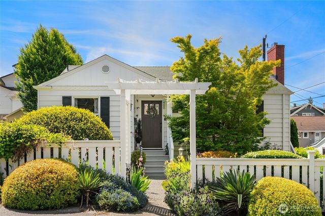 4409 SW Dawson Street, Seattle, WA 98136