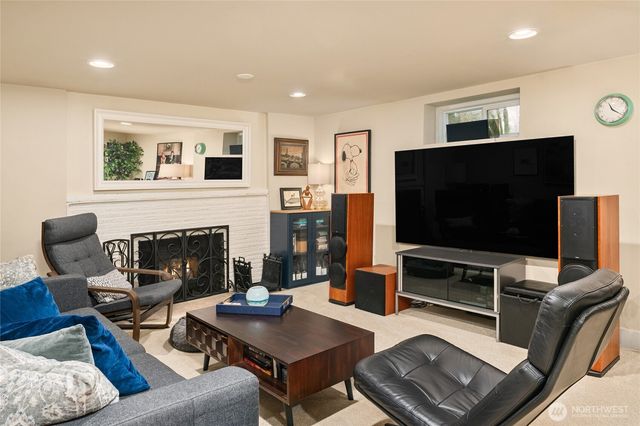 4409 SW Dawson Street, Seattle, WA 98136