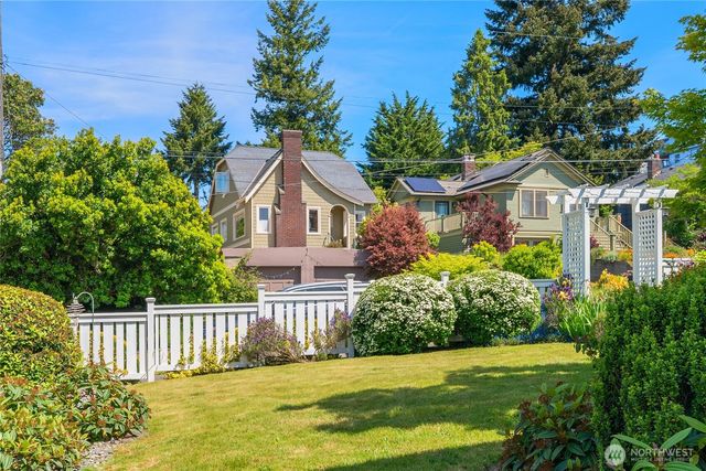 4409 SW Dawson Street, Seattle, WA 98136