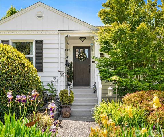 4409 SW Dawson Street, Seattle, WA 98136