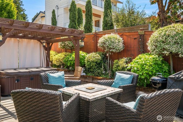 4409 SW Dawson Street, Seattle, WA 98136