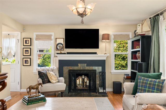 4409 SW Dawson Street, Seattle, WA 98136