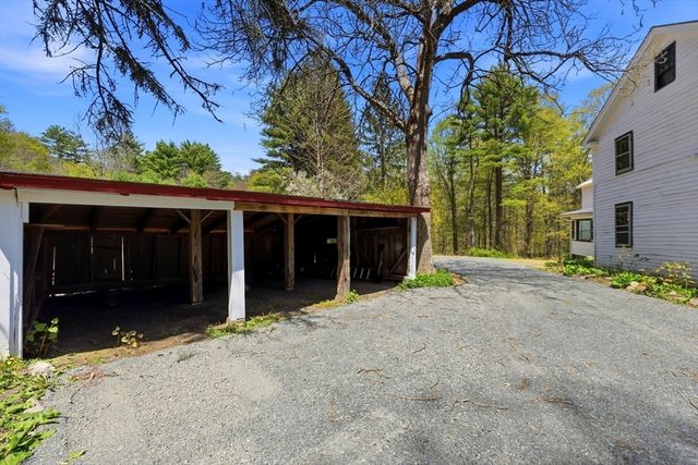 42 Shutesbury Rd, Leverett, MA 01054
