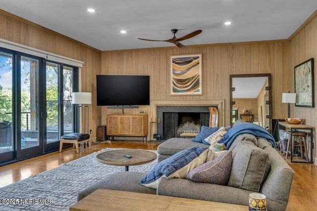 25001 W River Road, Perrysburg, OH 43551