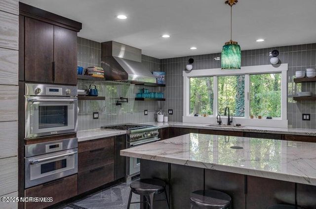 25001 W River Road, Perrysburg, OH 43551