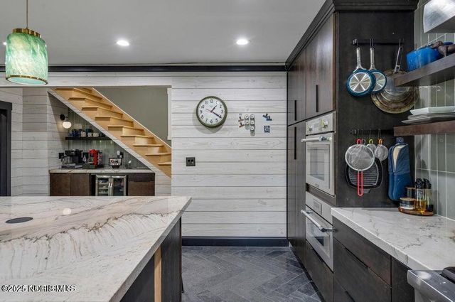 25001 W River Road, Perrysburg, OH 43551