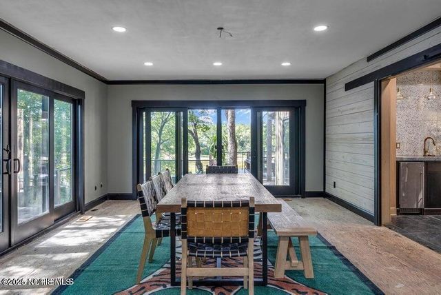 25001 W River Road, Perrysburg, OH 43551