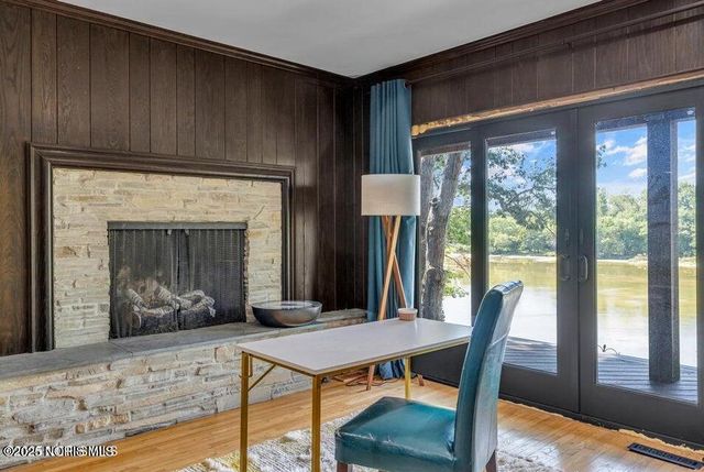 25001 W River Road, Perrysburg, OH 43551