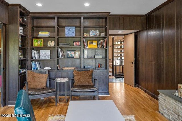 25001 W River Road, Perrysburg, OH 43551