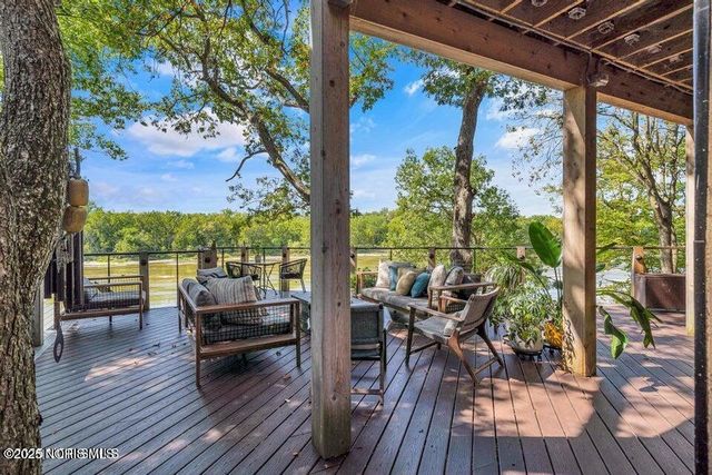 25001 W River Road, Perrysburg, OH 43551