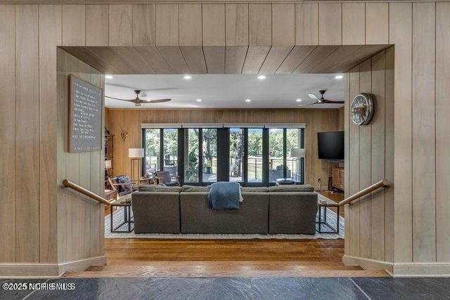 25001 W River Road, Perrysburg, OH 43551