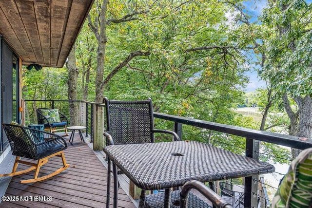 25001 W River Road, Perrysburg, OH 43551