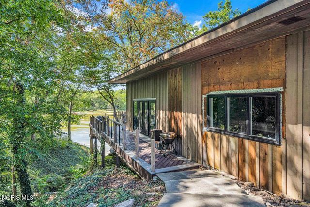 25001 W River Road, Perrysburg, OH 43551