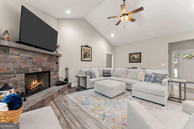 35 Chimney Lane, Cleveland, GA 30528