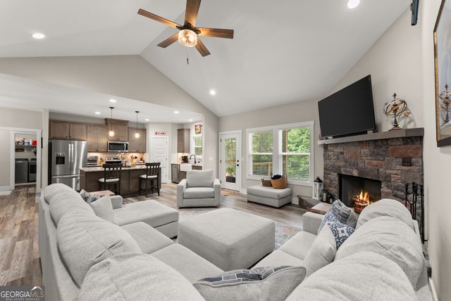 35 Chimney Lane, Cleveland, GA 30528