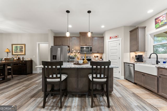 35 Chimney Lane, Cleveland, GA 30528