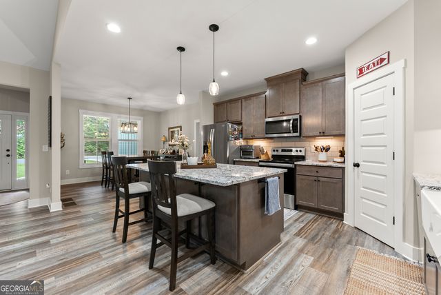35 Chimney Lane, Cleveland, GA 30528