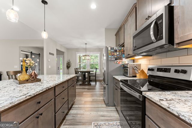 35 Chimney Lane, Cleveland, GA 30528