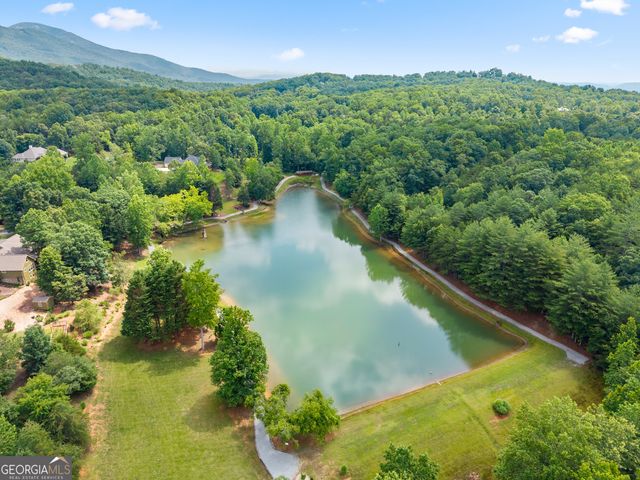 35 Chimney Lane, Cleveland, GA 30528