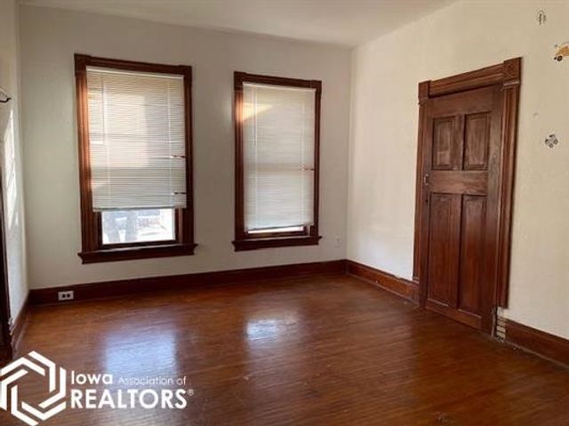 821 8th Street, Grinnell, IA 50112