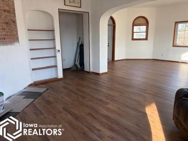 821 8th Street, Grinnell, IA 50112