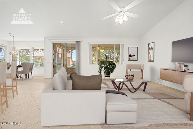 9525 E CHAMPAGNE Drive, Sun Lakes, AZ 85248