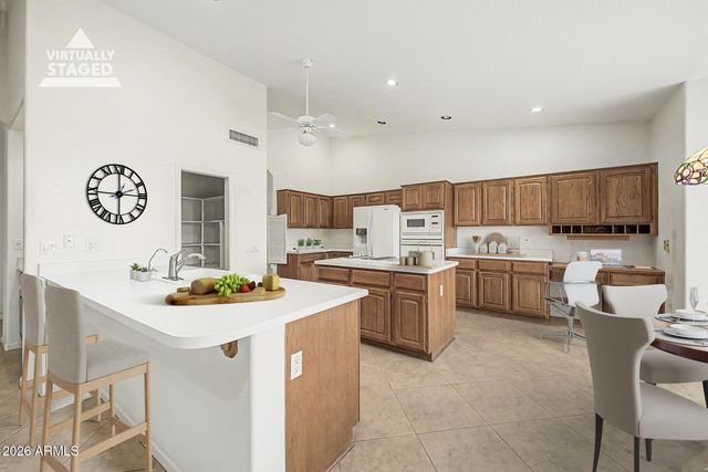 9525 E CHAMPAGNE Drive, Sun Lakes, AZ 85248