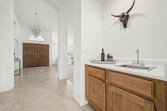 9525 E CHAMPAGNE Drive, Sun Lakes, AZ 85248