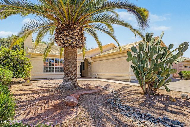 9525 E CHAMPAGNE Drive, Sun Lakes, AZ 85248