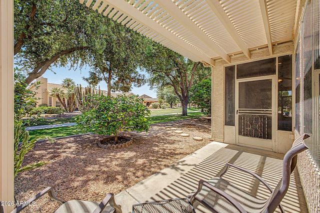 9525 E CHAMPAGNE Drive, Sun Lakes, AZ 85248